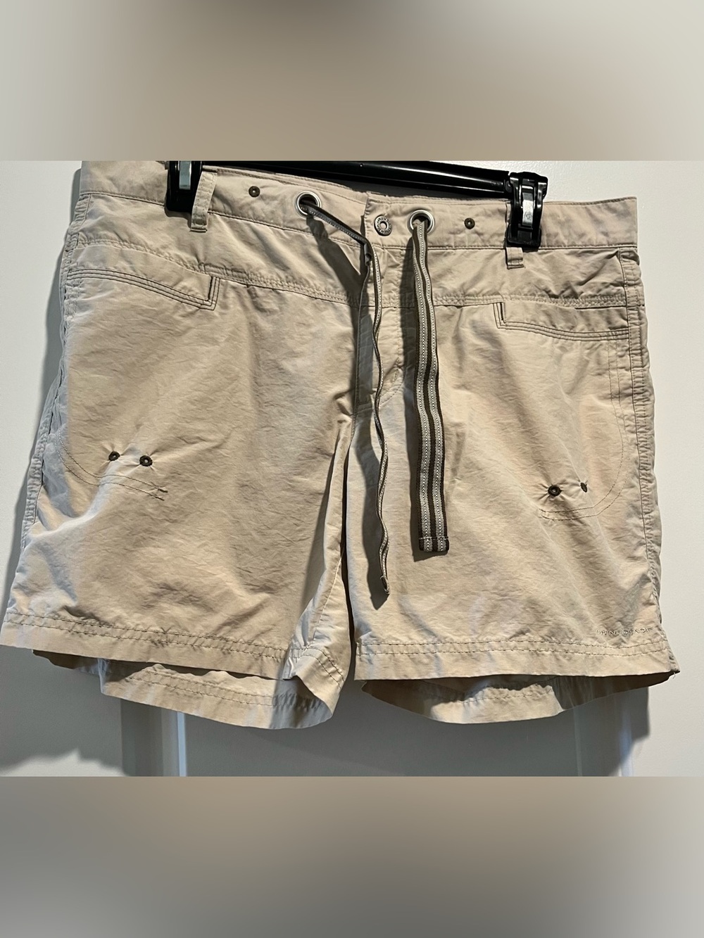 Columbia Women’s Khaki Hybrid Drawstring Shorts